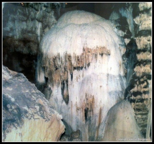 photo,grotte, Magnan, stalactite, stalagmites,  st-marcel, ombre, lumière,tourisme
